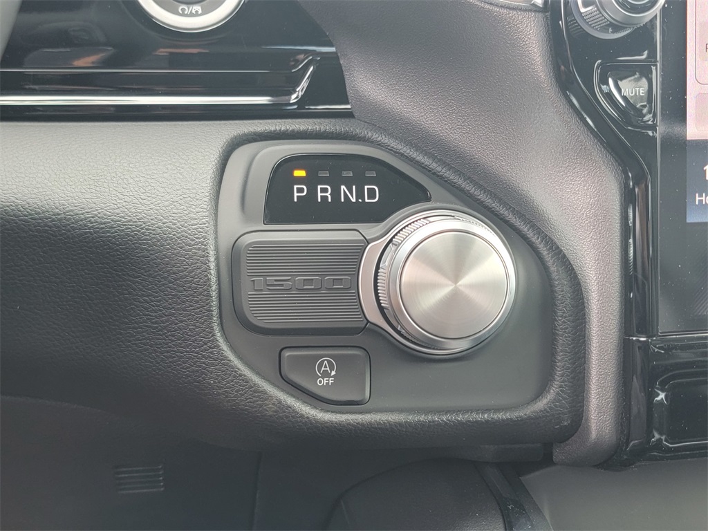 2026 Ram 1500 Laramie photo 18