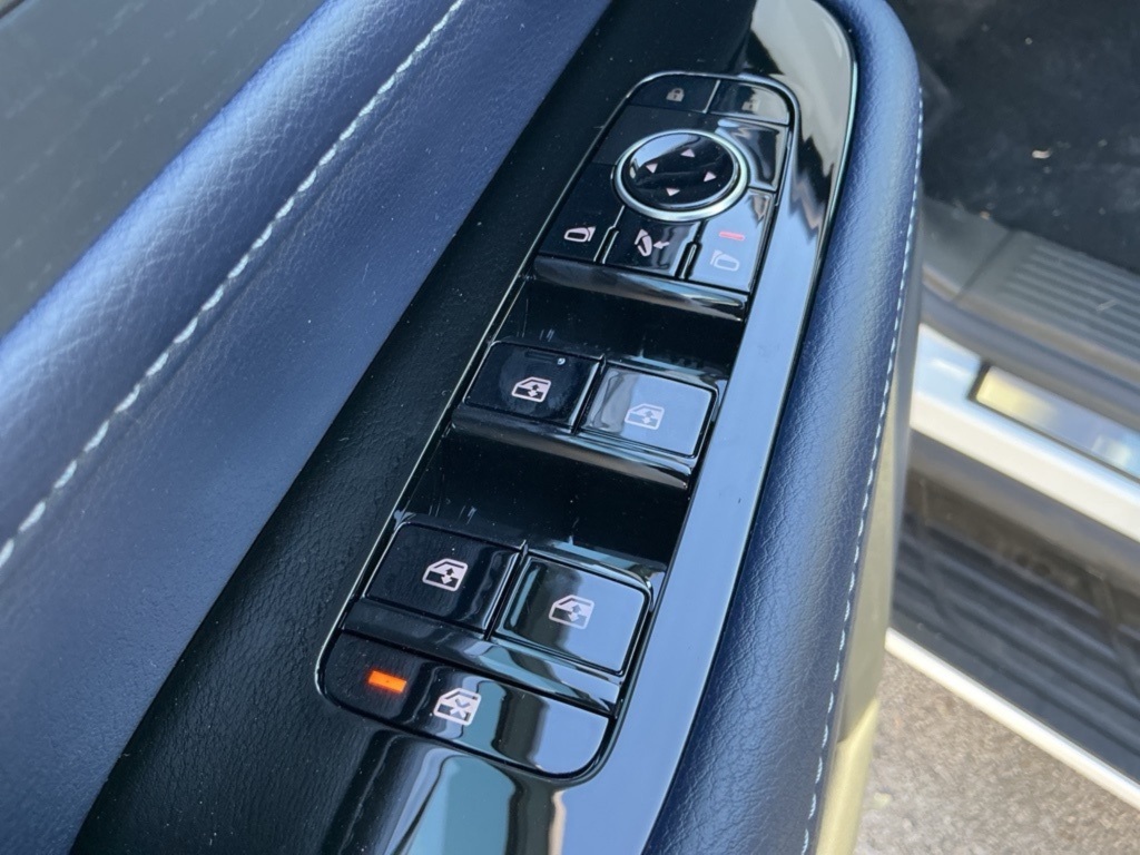 2026 Infiniti QX80 Sensory photo 17