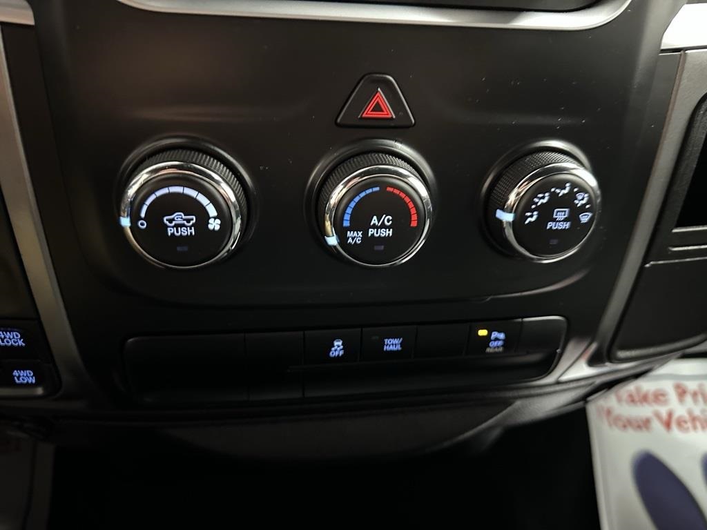 2024 Ram 1500 Classic Warlock photo 16