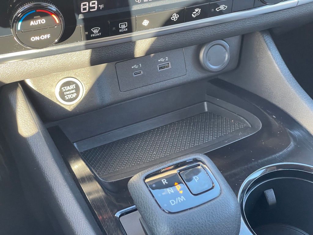 2023 Nissan Rogue SV photo 15