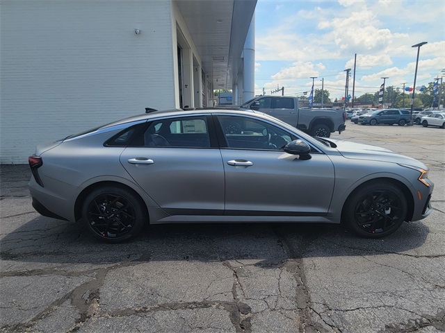 2026 Kia K5 GT-Line photo 2