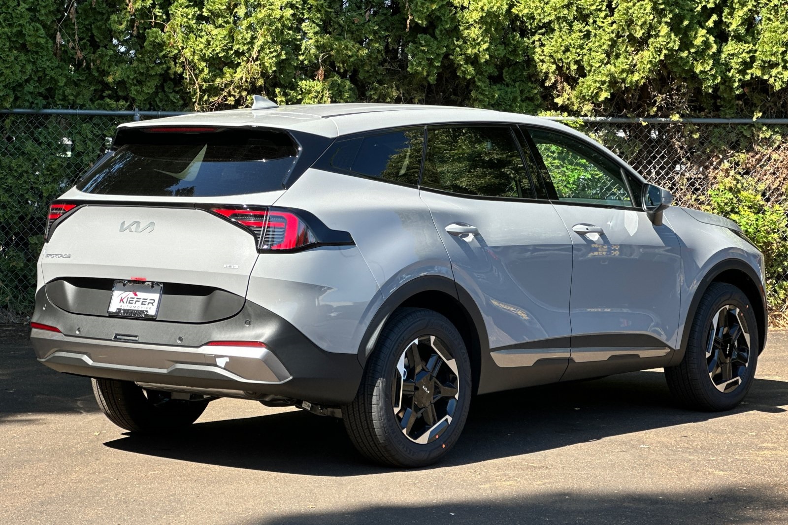 2026 Kia Sportage Hybrid S photo 2