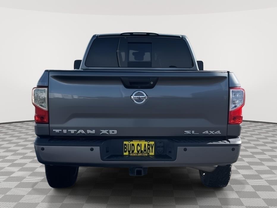 2016 Nissan Titan SL photo 4