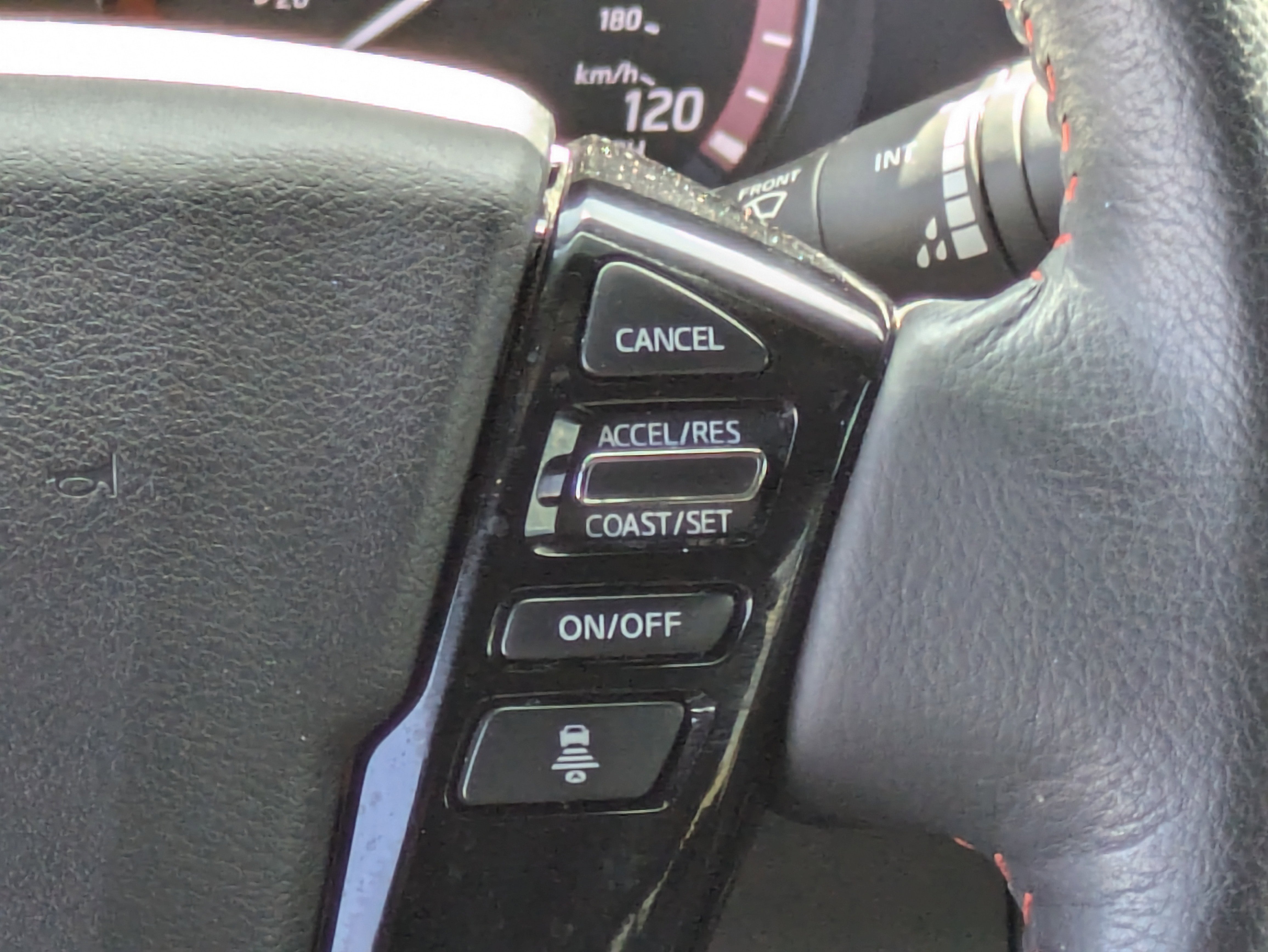 2023 Nissan Frontier PRO-4X photo 3