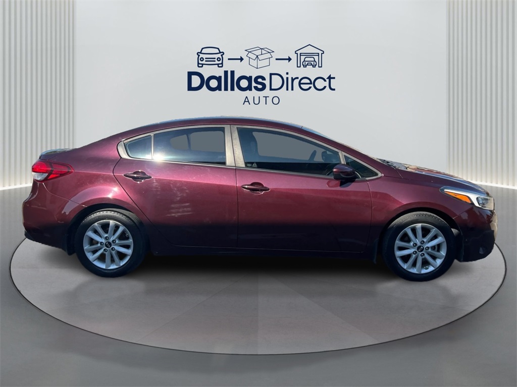 2017 Kia Forte LX photo 4