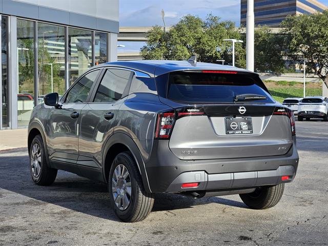 2025 Nissan Kicks S photo 3