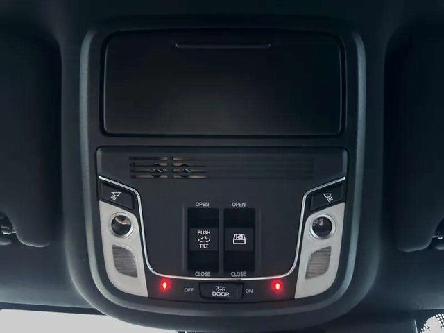 2025 Honda Ridgeline Black Edition photo 29