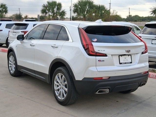 2023 Cadillac XT4 Luxury photo 4