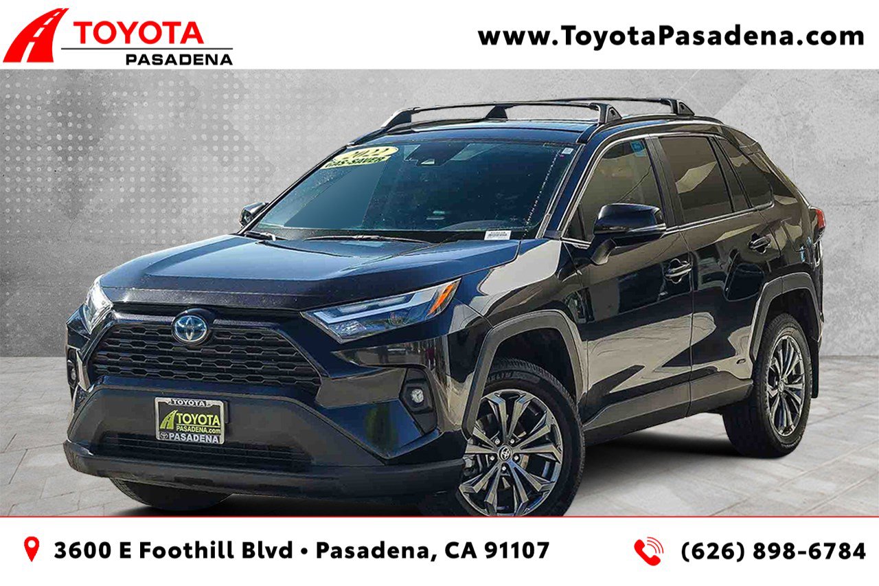 2022 Toyota RAV4 XLE Premium's photo