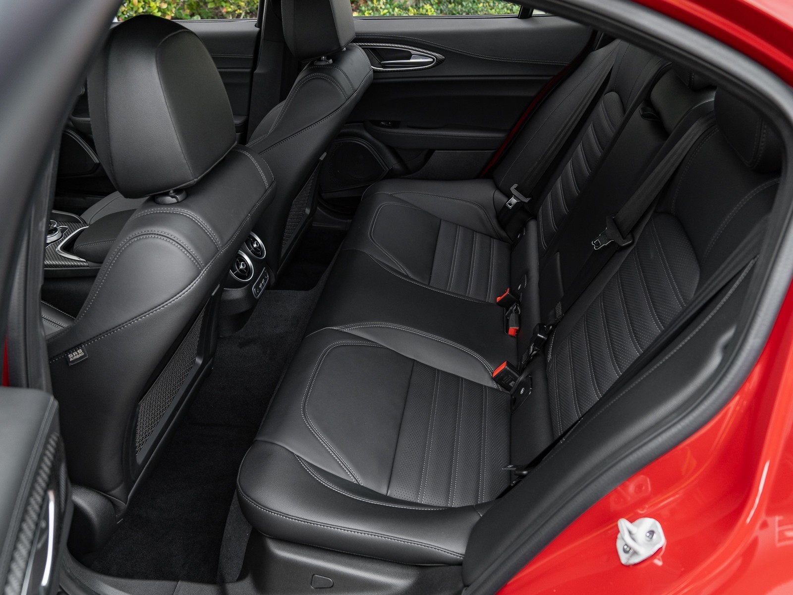 2024 Alfa Romeo Giulia Quadrifoglio photo 35