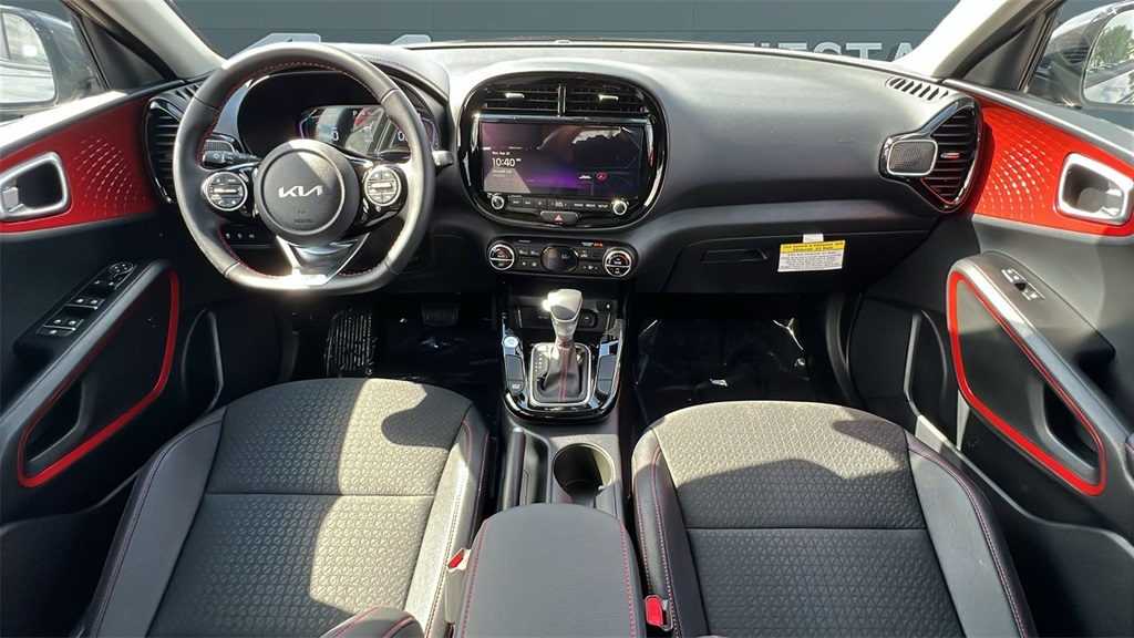 2025 Kia Soul GT-Line photo 4