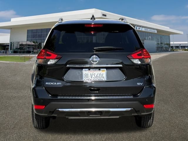 2019 Nissan Rogue SV photo 10