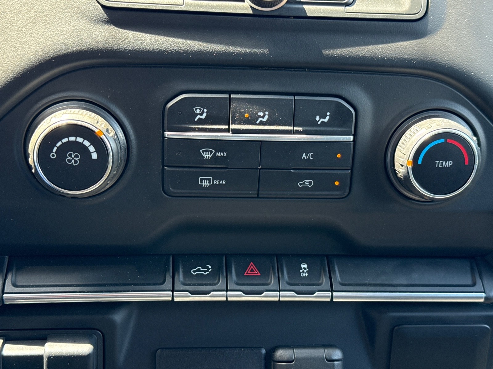 2020 Chevrolet Silverado 1500 Custom photo 15