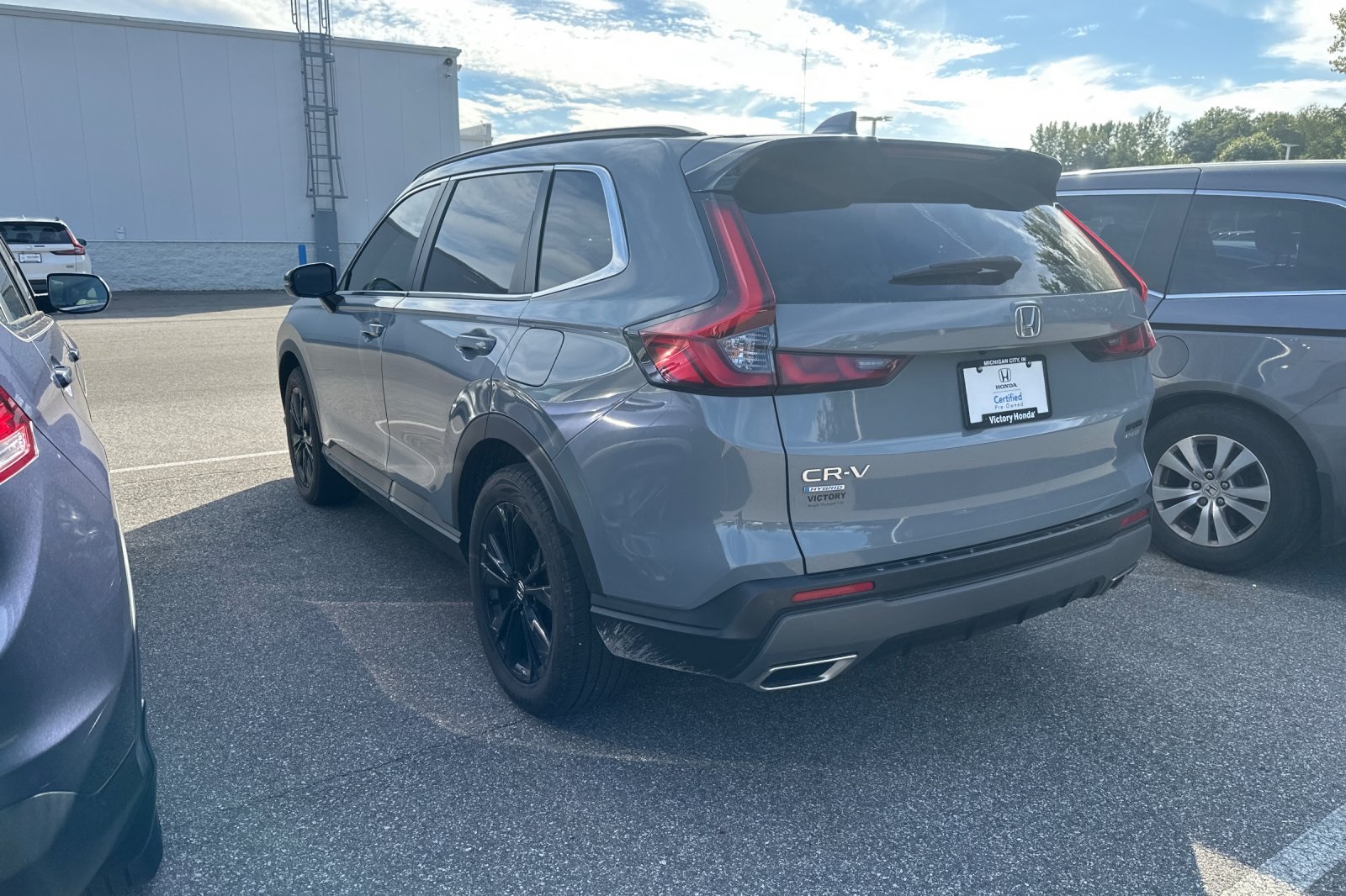 2024 Honda CR-V Hybrid Sport Touring photo 3