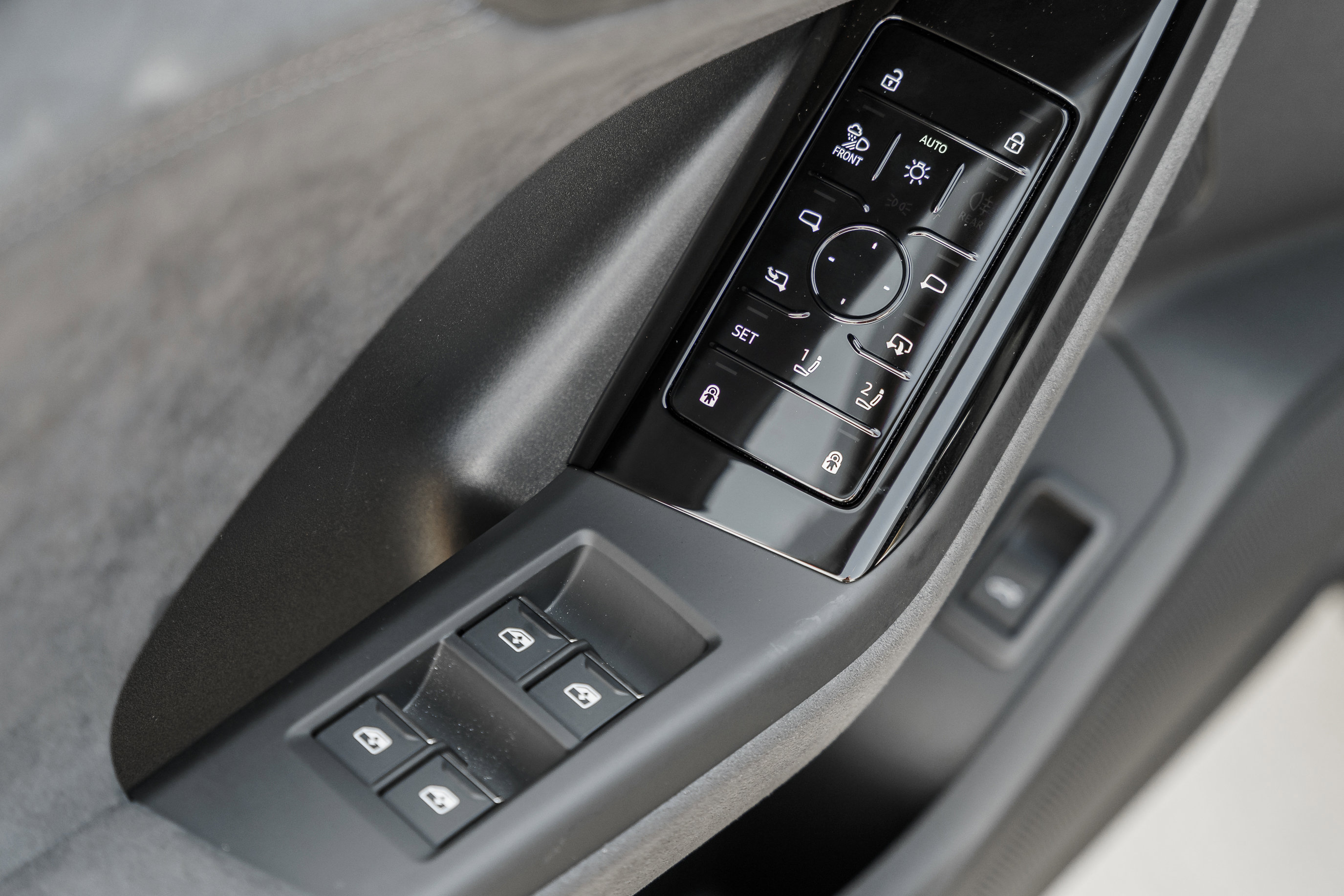 2025 Audi SQ6 photo 23