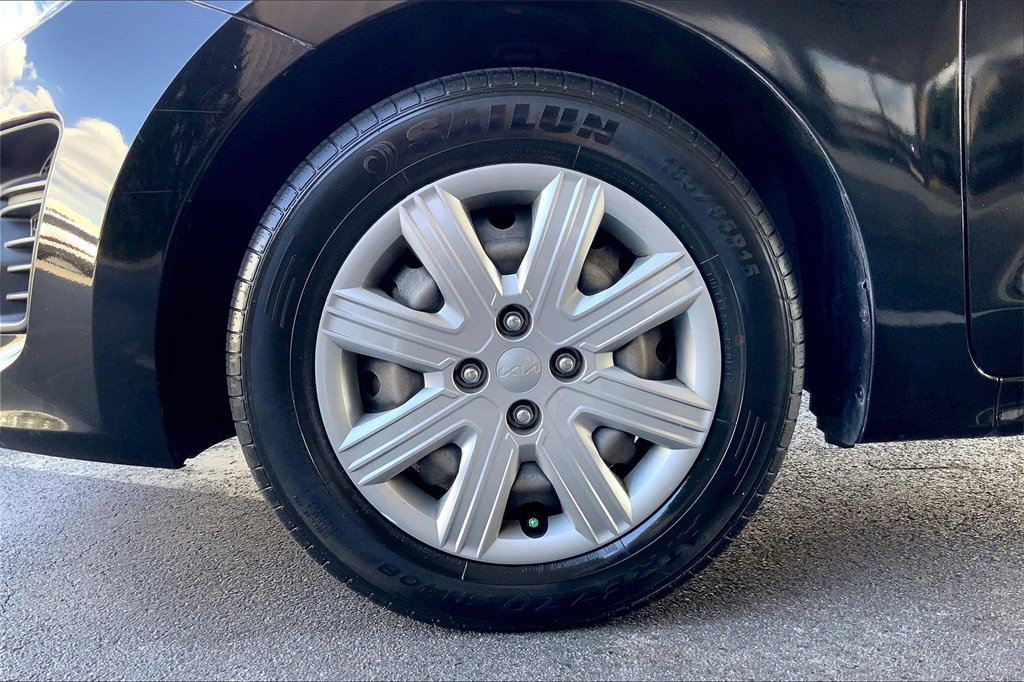 2022 Kia Rio LX photo 8