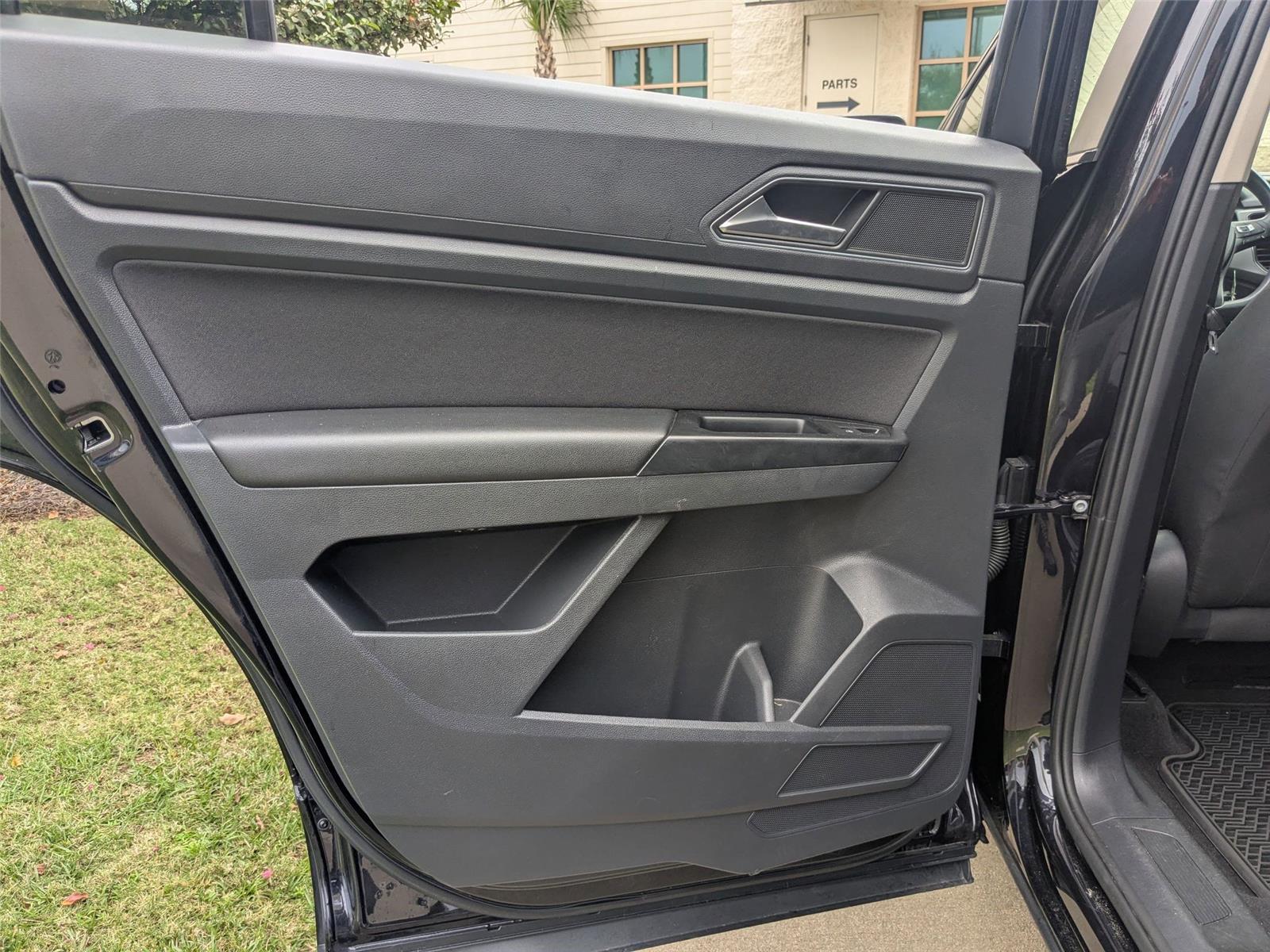 2019 Volkswagen Atlas V6 S photo 23