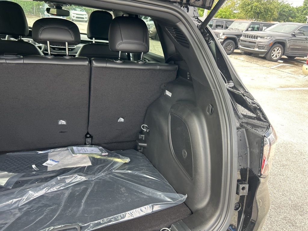 2025 Jeep Compass Latitude photo 26