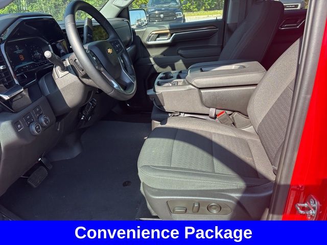 2023 Chevrolet Silverado 1500 LT photo 2
