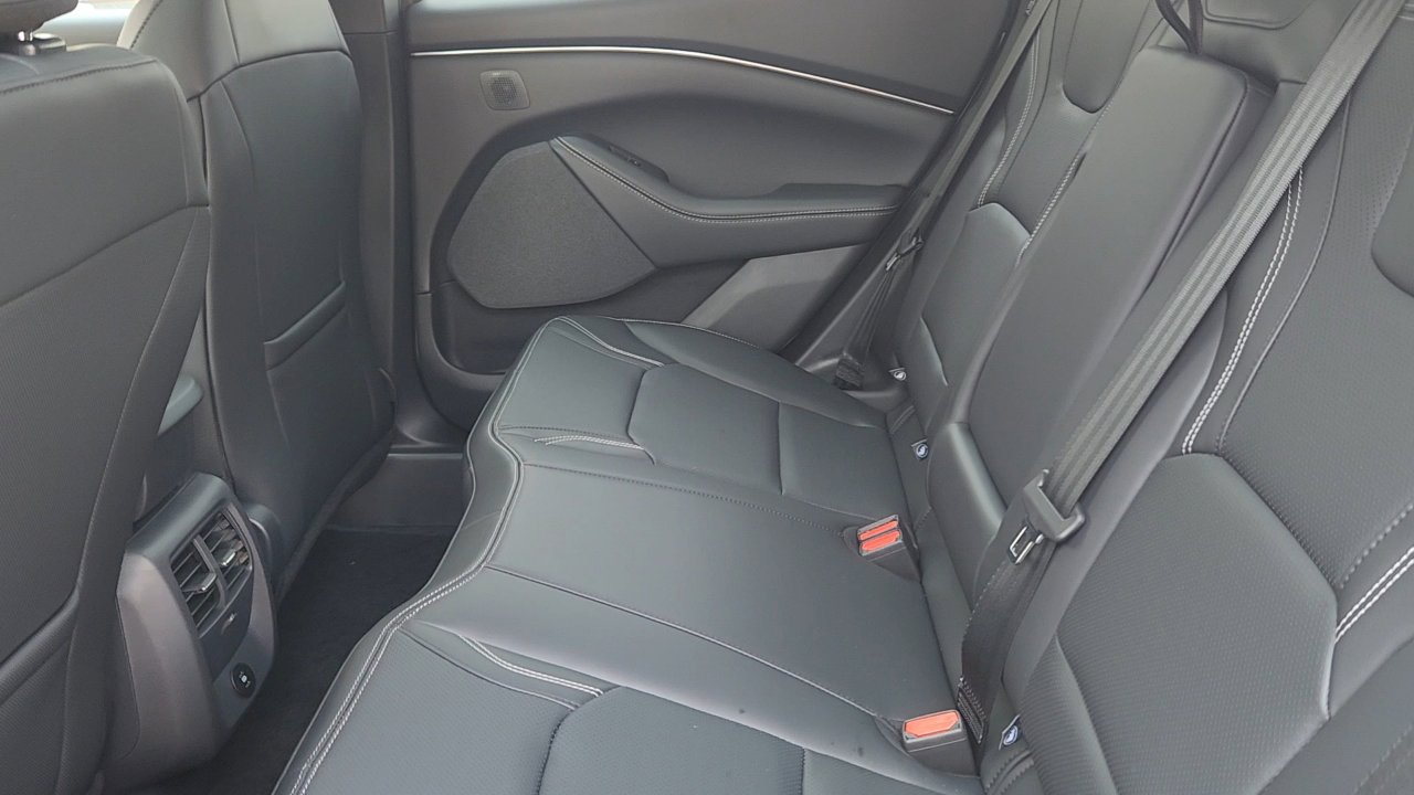 2025 Ford Mustang Mach-E Premium photo 19