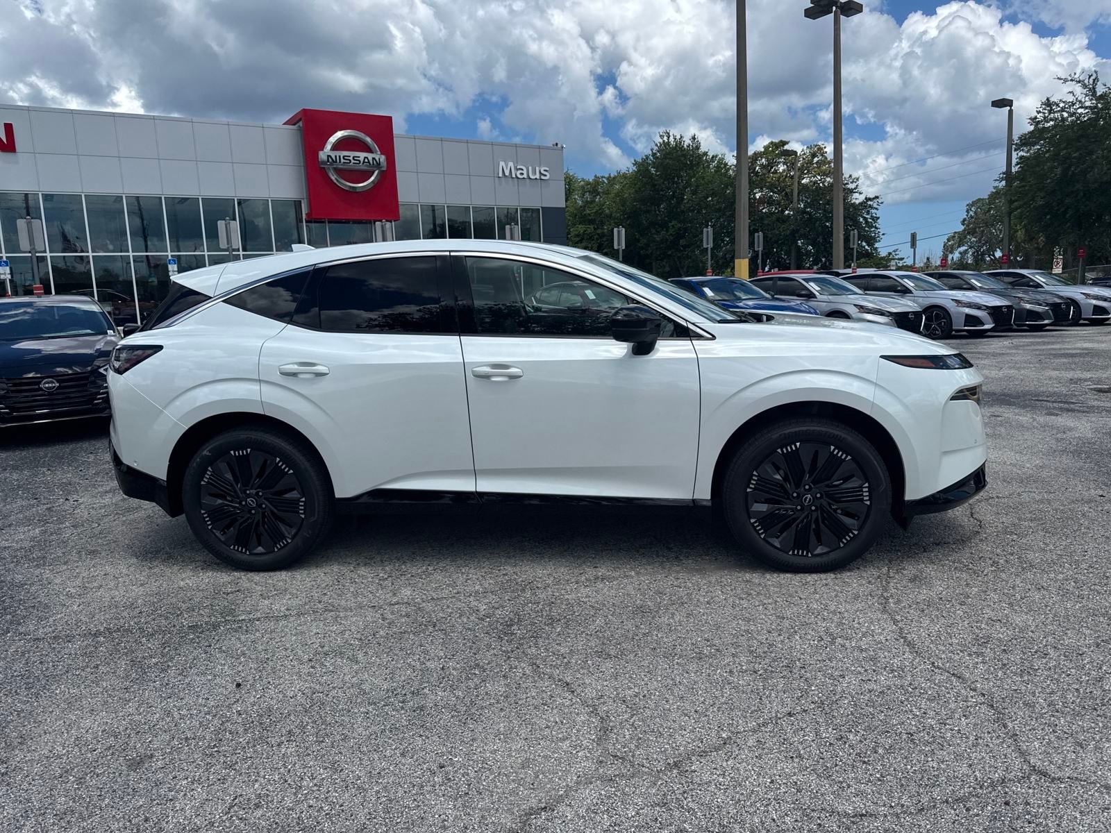 2025 Nissan Murano Platinum photo 4