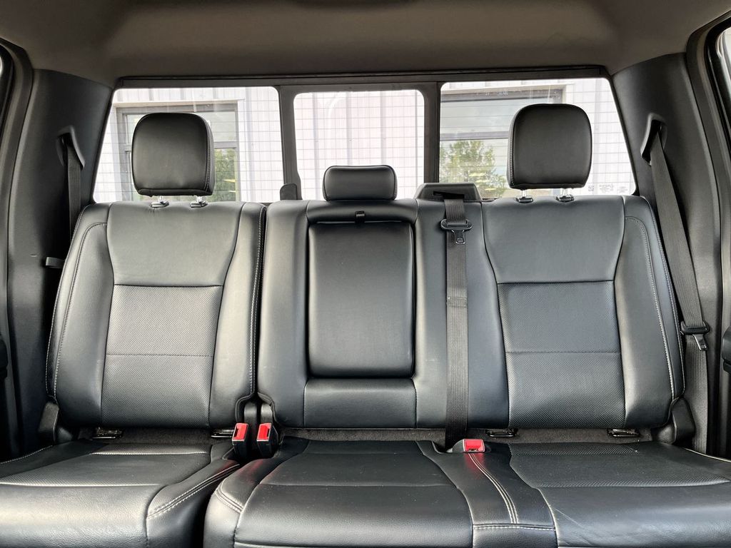 2019 Ford F-350 Lariat photo 21