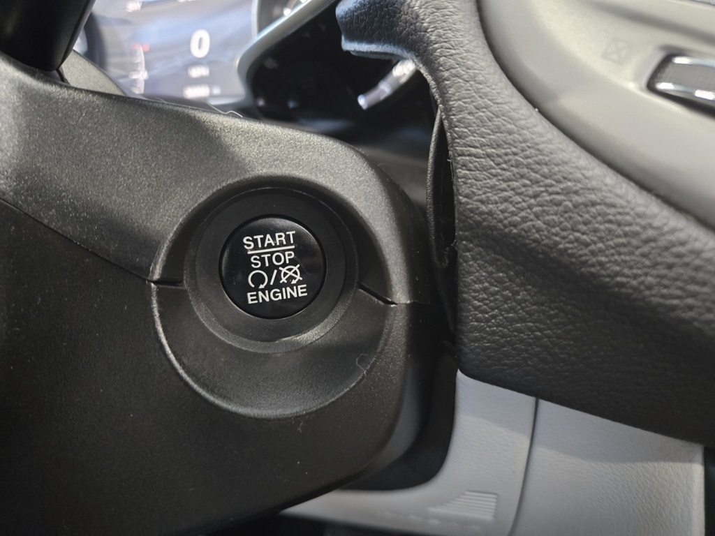 2018 Jeep Compass Latitude photo 32
