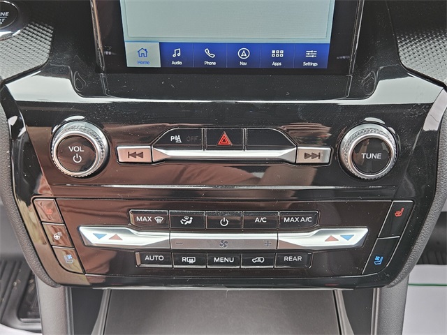 2024 Ford Explorer ST photo 24