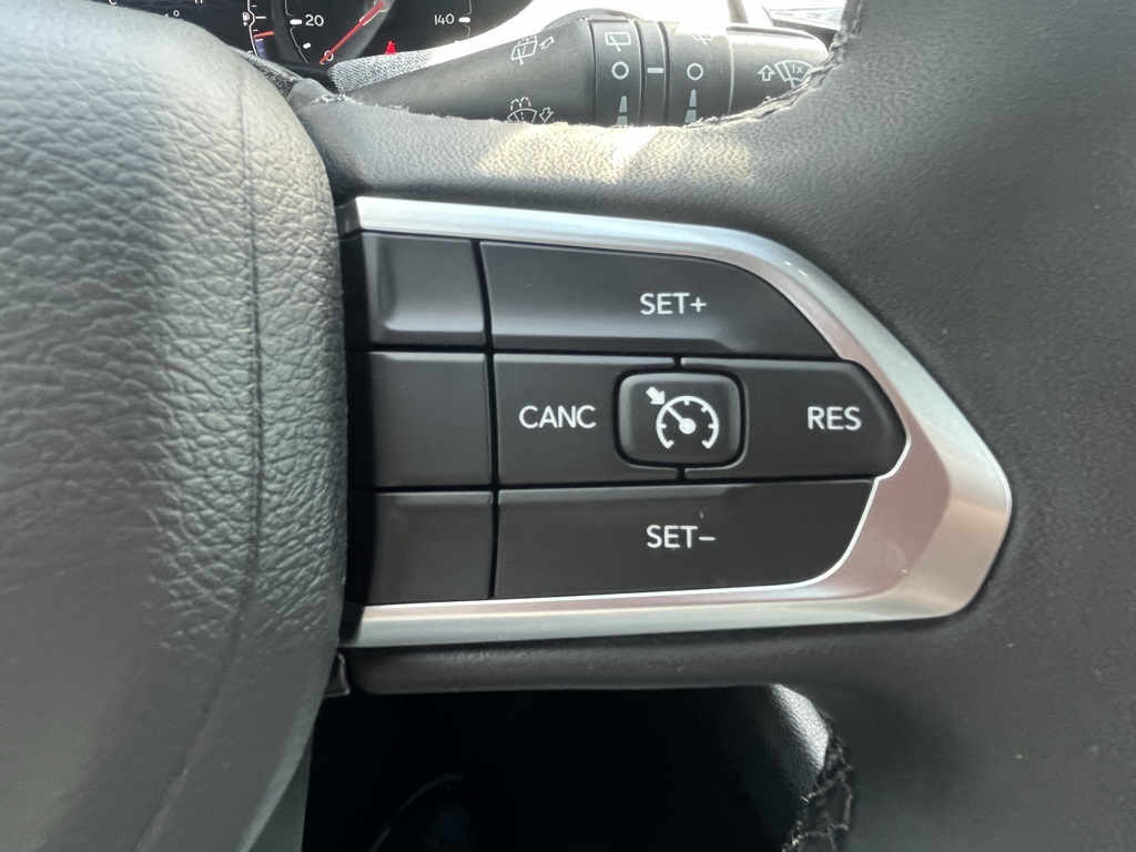 2025 Jeep Compass Latitude photo 9
