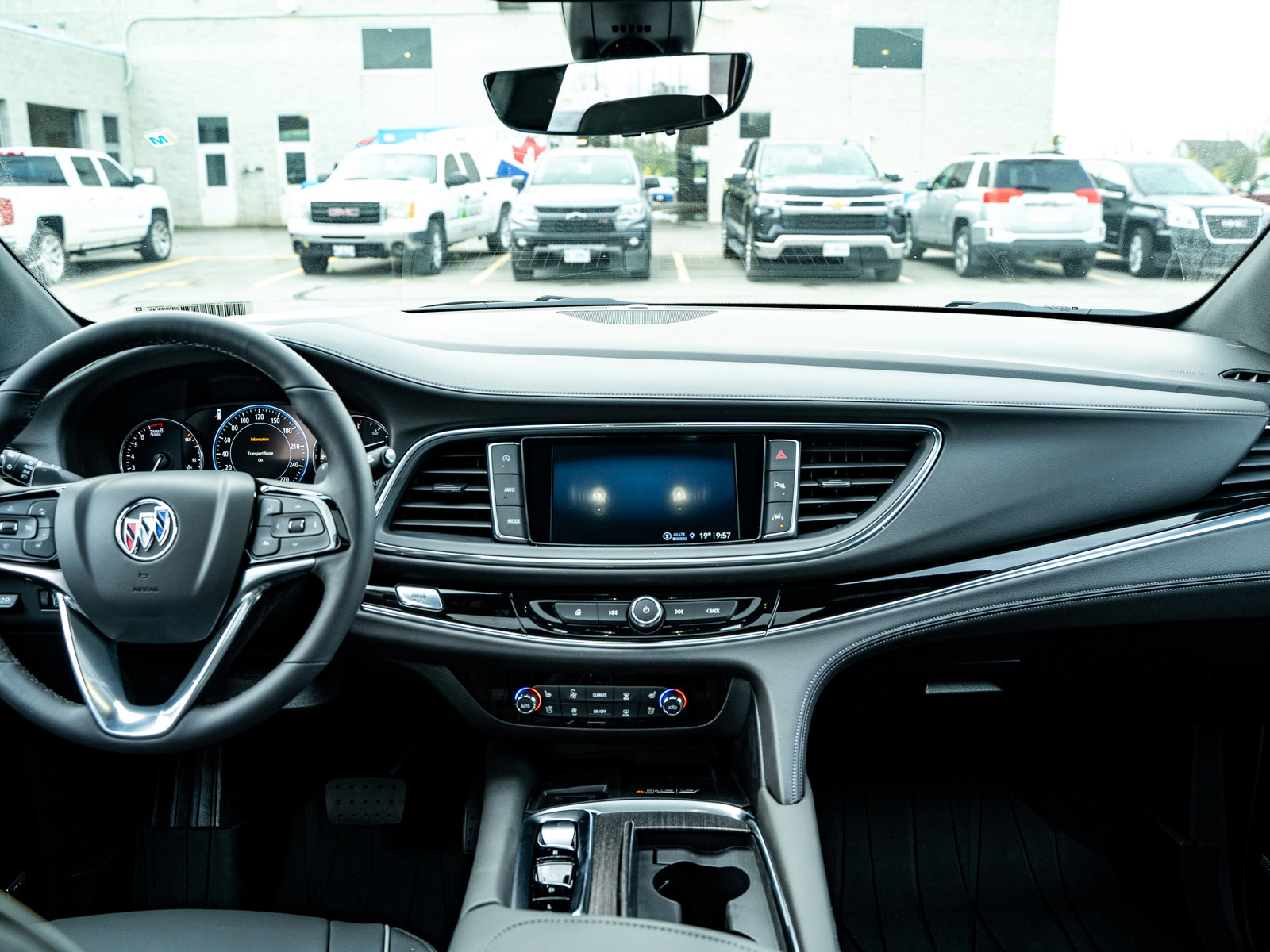 New 2024 Buick Enclave Avenir Sunroof Heated & Cooled Front Seats