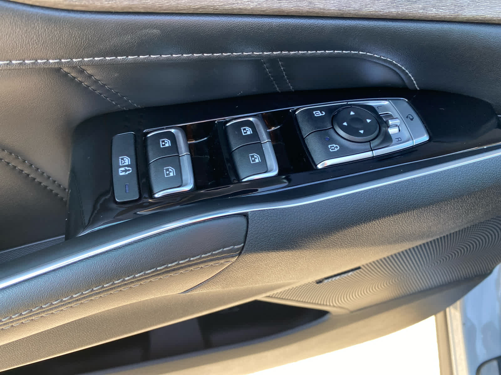 2022 Kia Sorento X-Line SX Prestige photo 10
