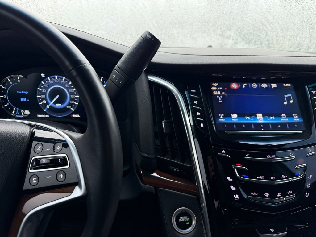 2017 Cadillac Escalade Premium Luxury photo 15