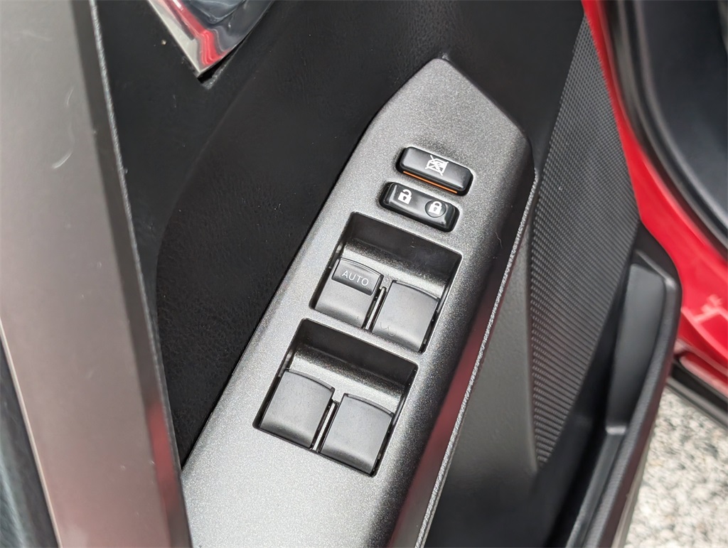 2016 Toyota RAV4 XLE photo 11