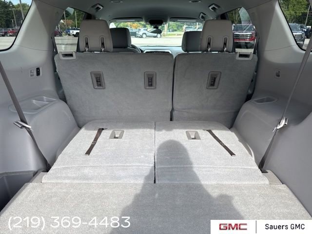 2017 Gmc Acadia SLE photo 23