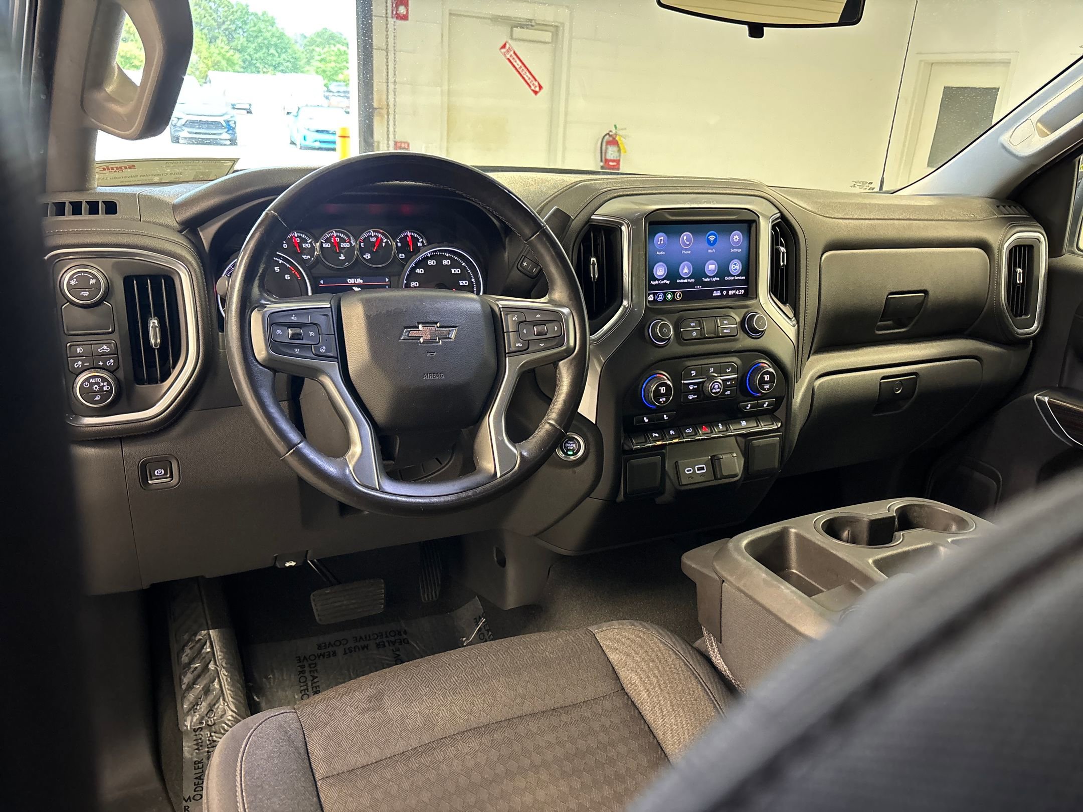 2019 Chevrolet Silverado 1500 RST photo 2