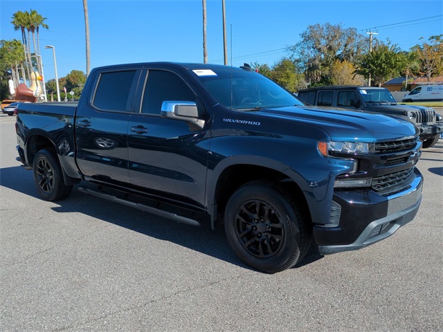 2019 Chevrolet Silverado 1500 LT photo 2