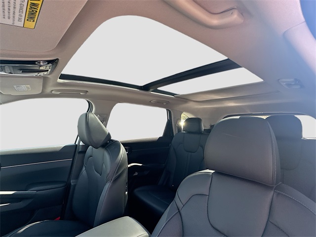 2025 Kia Sorento S photo 19