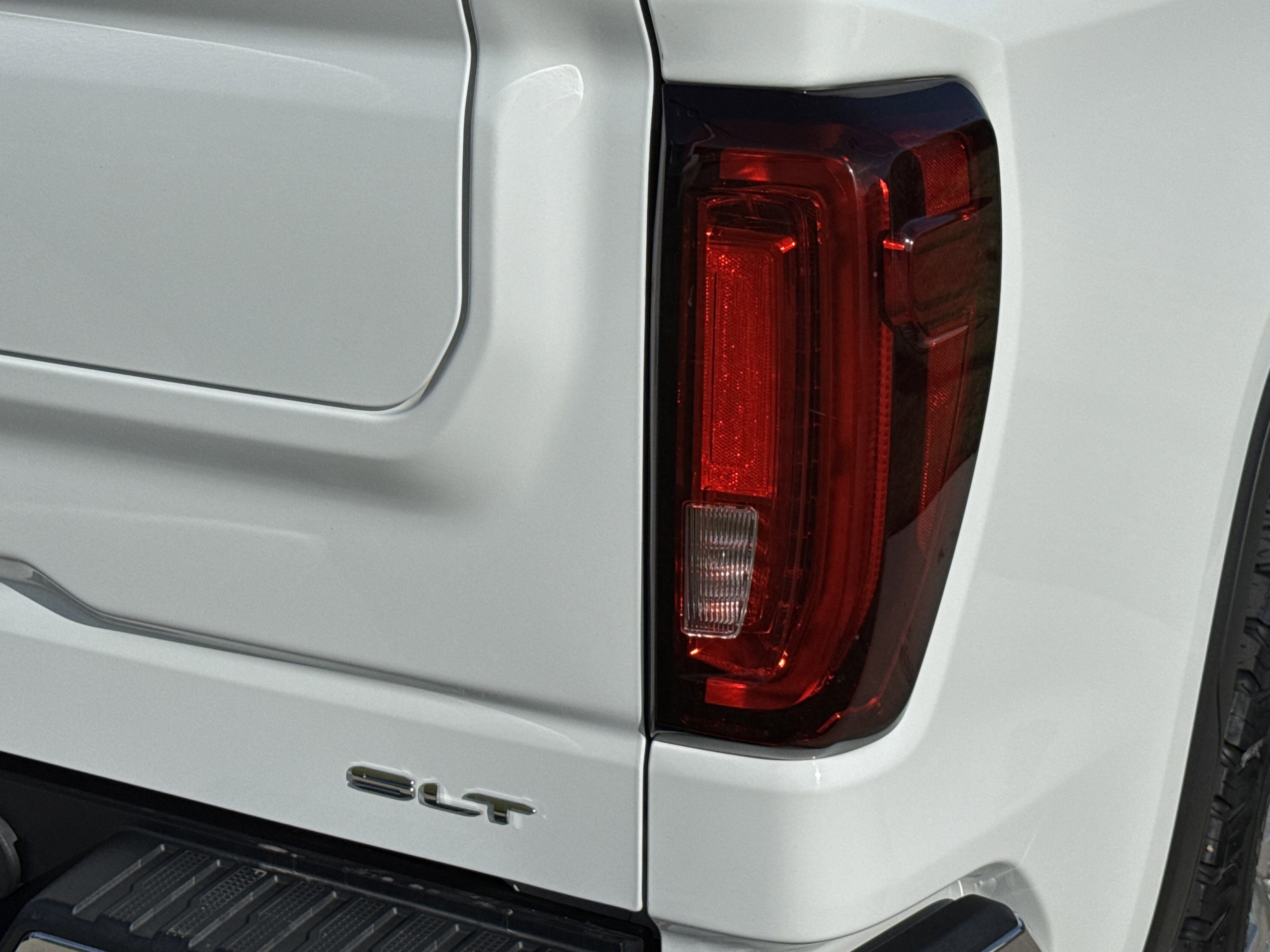 2019 Gmc Sierra 1500 SLT photo 3