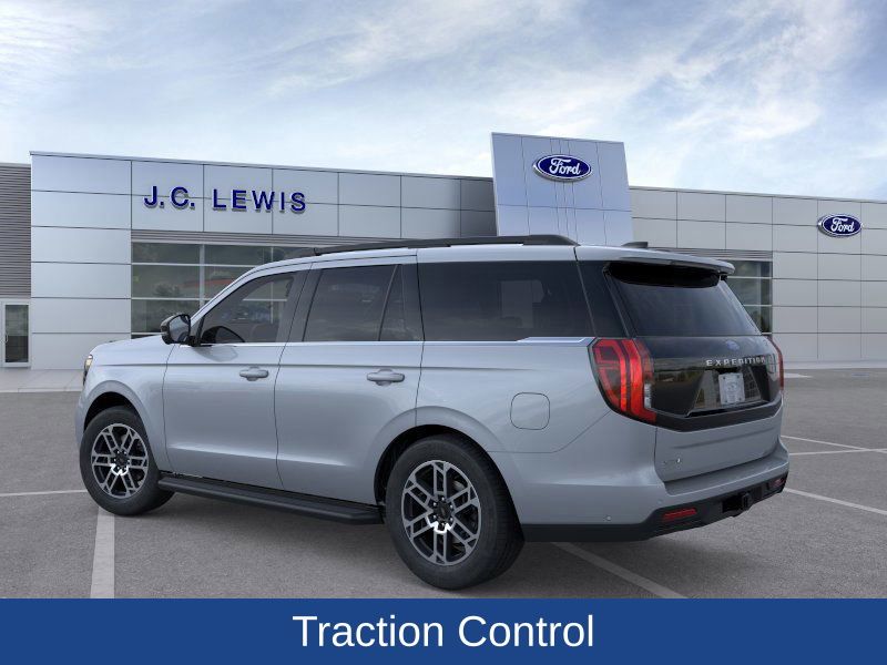2025 Ford Expedition photo 5