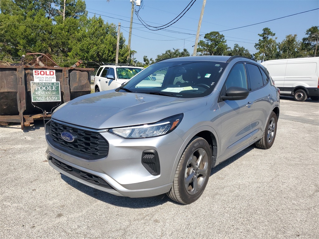 2023 Ford Escape ST-Line photo 6