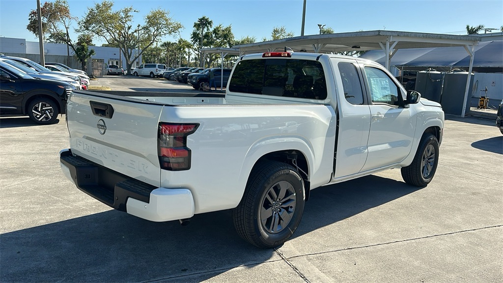 2025 Nissan Frontier King Cab SV photo 7