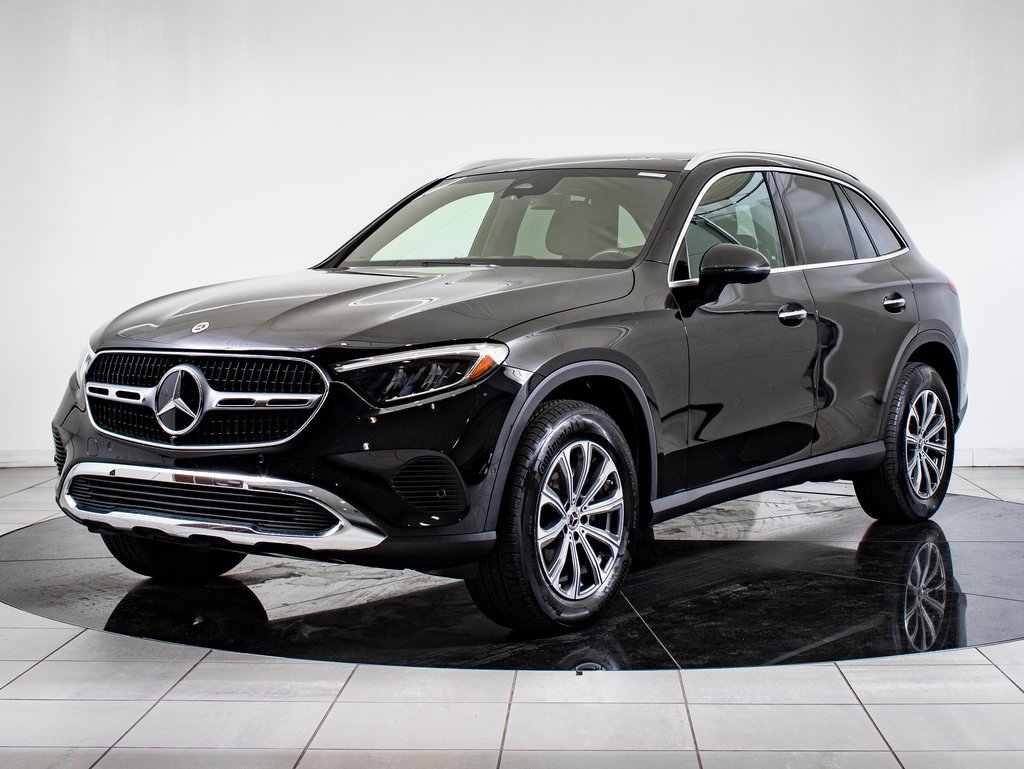 2025 Mercedes-Benz GLC Base's photo
