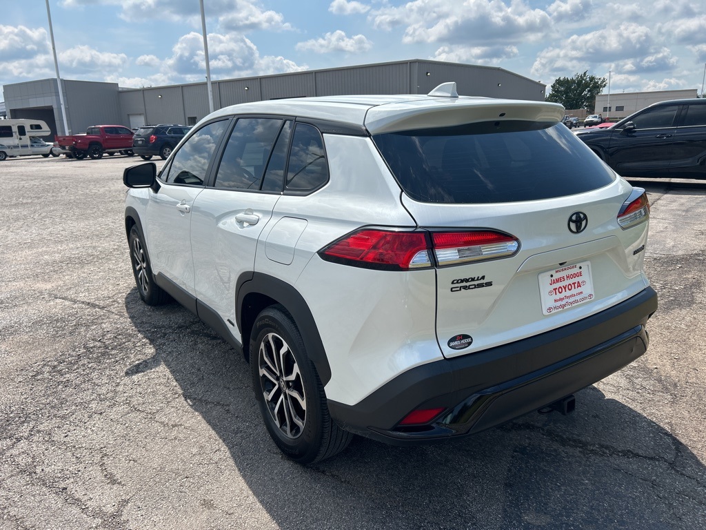 2024 Toyota Corolla Hybrid XSE photo 8