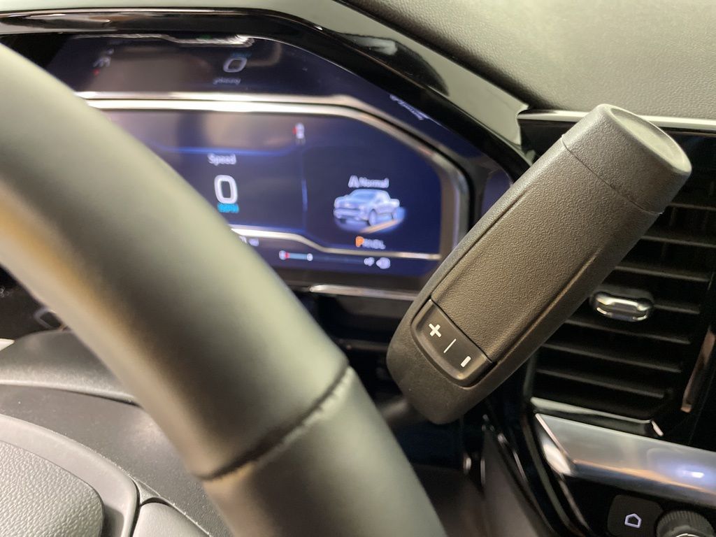 2025 Chevrolet Silverado 1500 LT photo 25