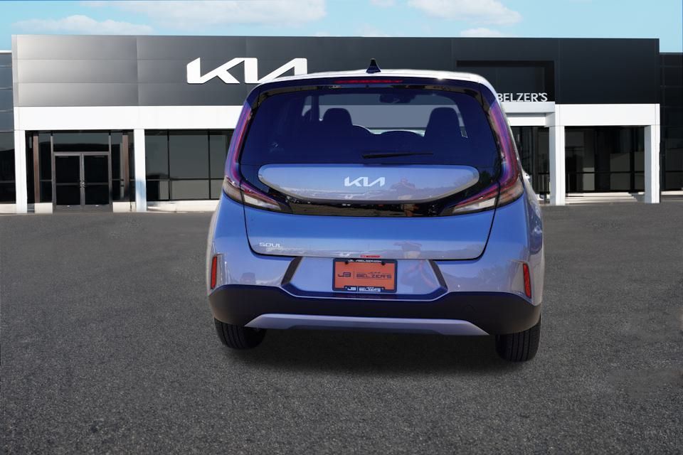 2025 Kia Soul LX photo 2