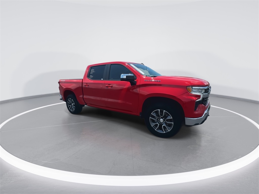2022 Chevrolet Silverado 1500 LT photo 2