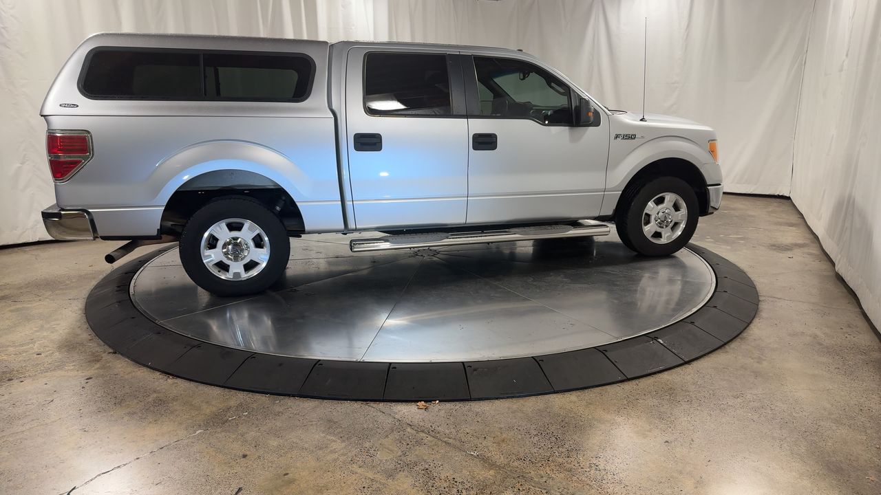 2010 Ford F-150 XLT photo 2