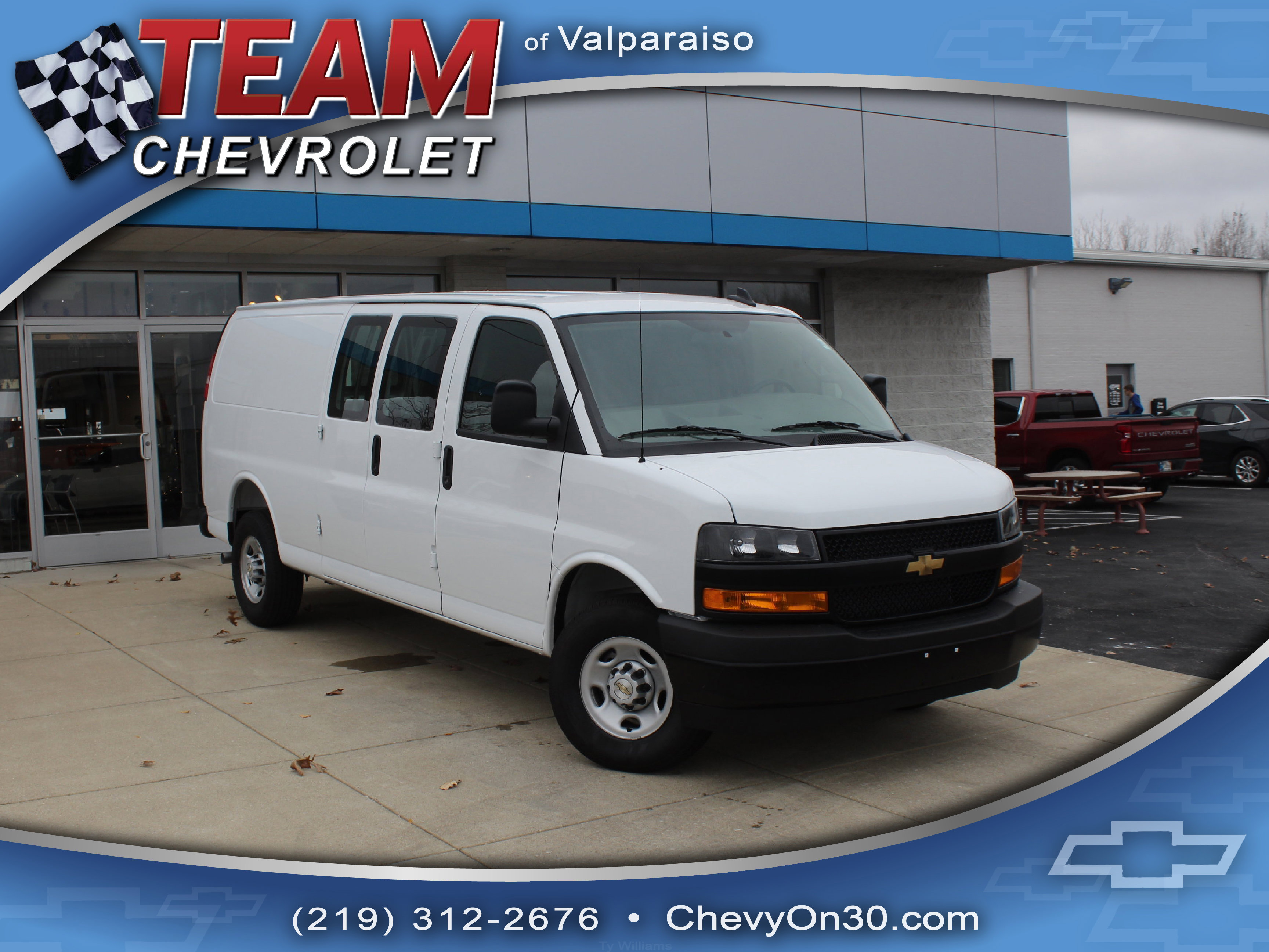 2025 Chevrolet Express Cargo Work Van's photo