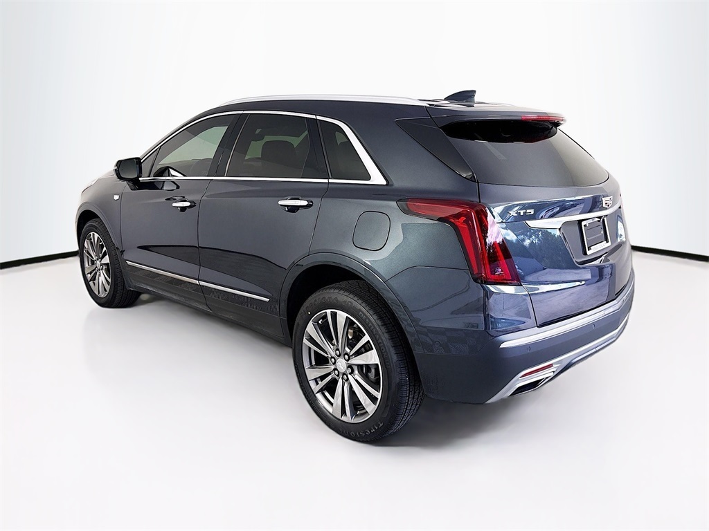 2021 Cadillac XT5 Platinum Premium Luxury photo 4