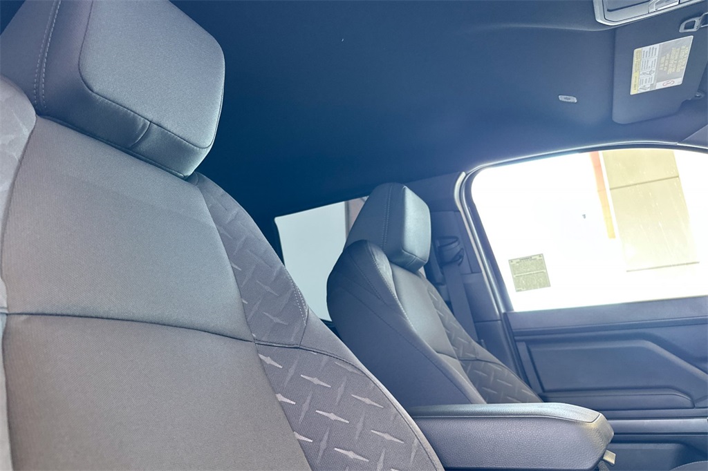 2025 Toyota Tacoma SR5 4x4 Double Cab photo 16